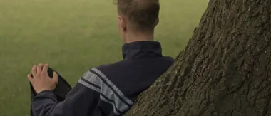 Ein Filmstill aus dem Film »Der Junge mit dem Perlenohrring«