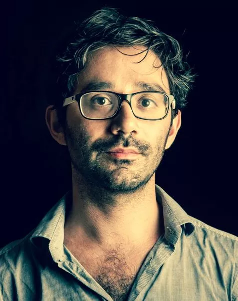 Ein Porträt von Tuna Kaptan