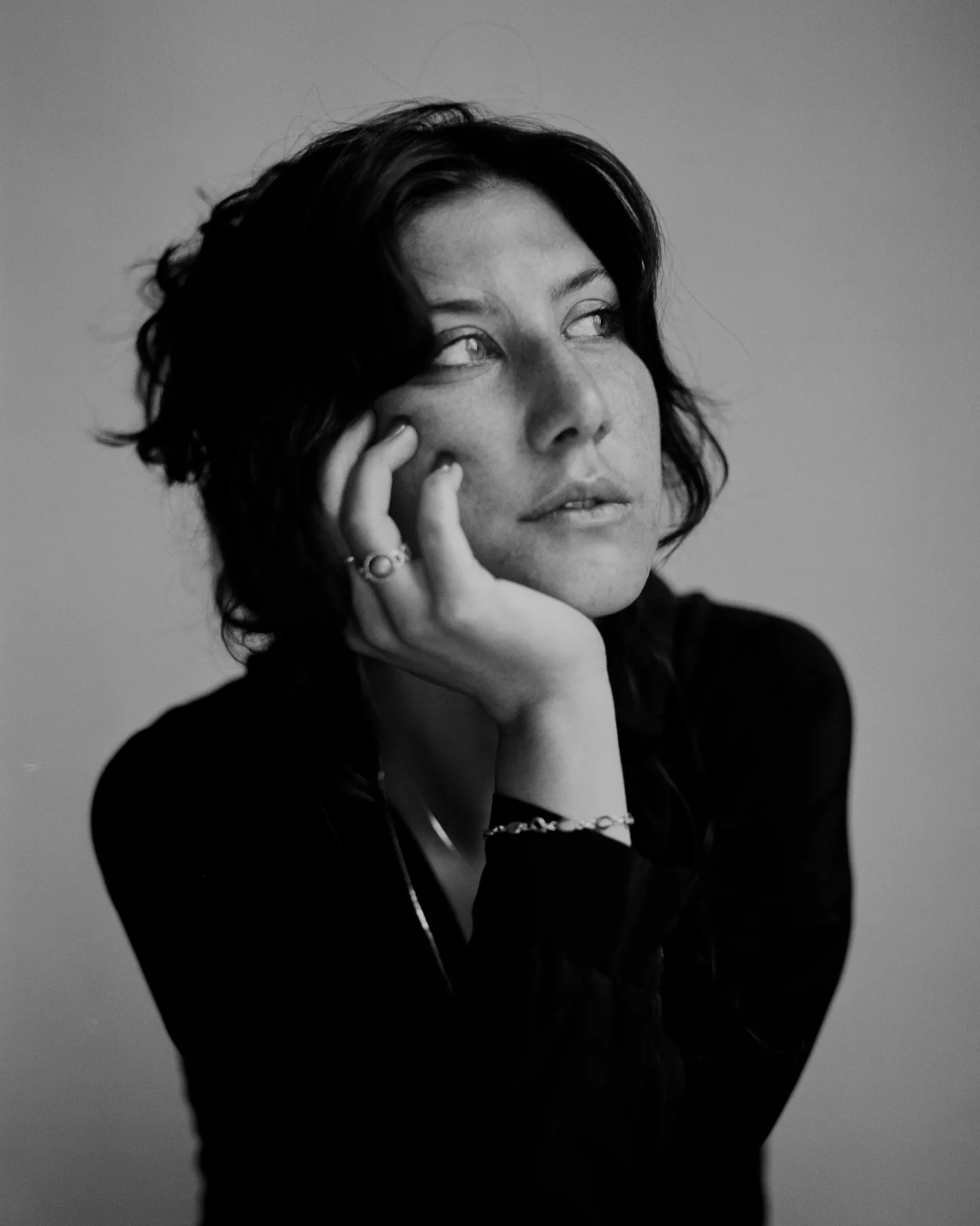 Ein Porträt von Mirjam Khera