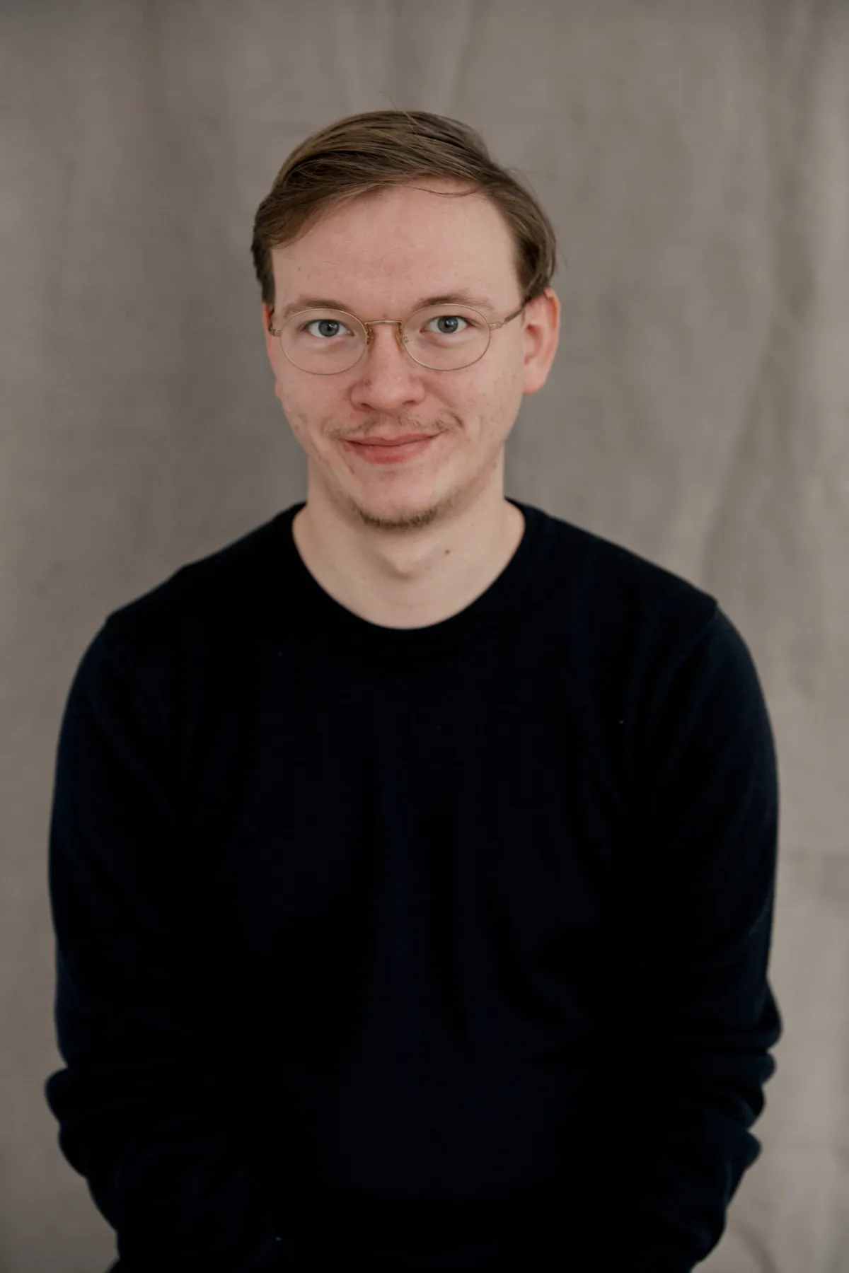 Ein Porträt von Oke Scheel